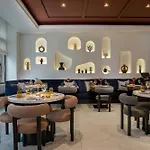 Neues Schloss Privat Zurich, Autograph Collection