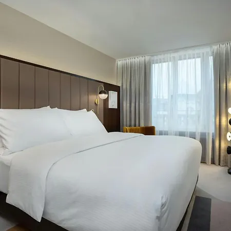 Neues Schloss Privat Zurich, Autograph Collection 5*