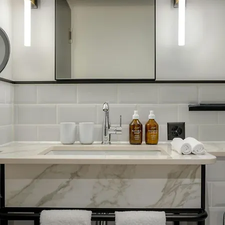 Hotel Neues Schloss Privat Zurich, Autograph Collection 5*