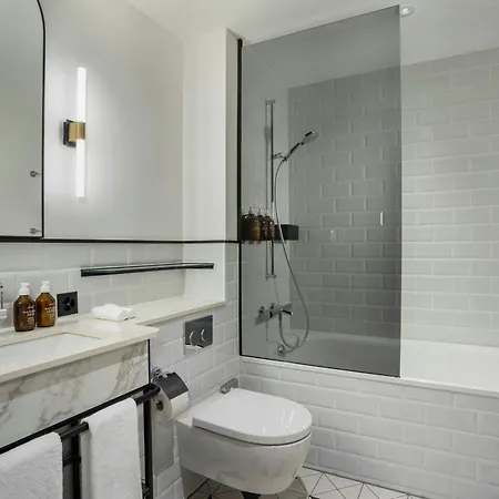 Neues Schloss Privat Zurich, Autograph Collection Zúrich