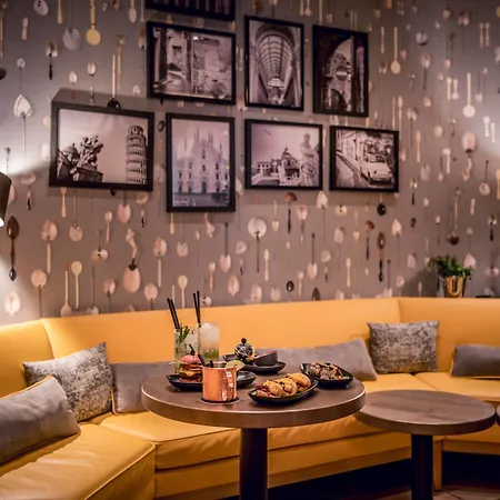 Hotel Neues Schloss Privat Zurich, Autograph Collection 5*