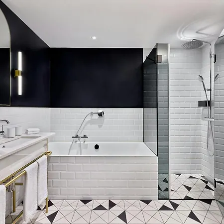 מלון Neues Schloss Privat Zurich, Autograph Collection 5*