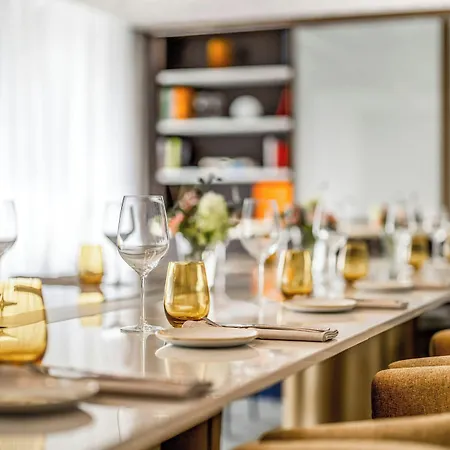 Neues Schloss Privat Zurich, Autograph Collection 5* Zurigo