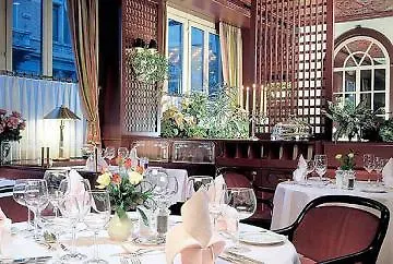 Neues Schloss Privat Zurich, Autograph Collection Curych