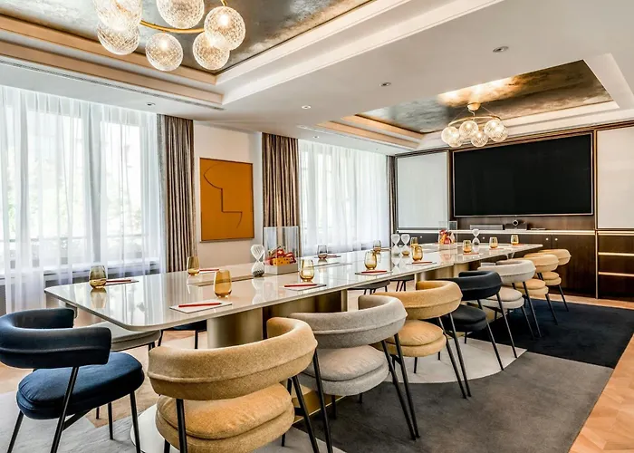 Hotel Neues Schloss Privat Zurich, Autograph Collection Zurych