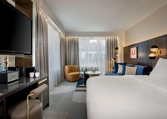 Neues Schloss Privat Zurich, Autograph Collection Zürich