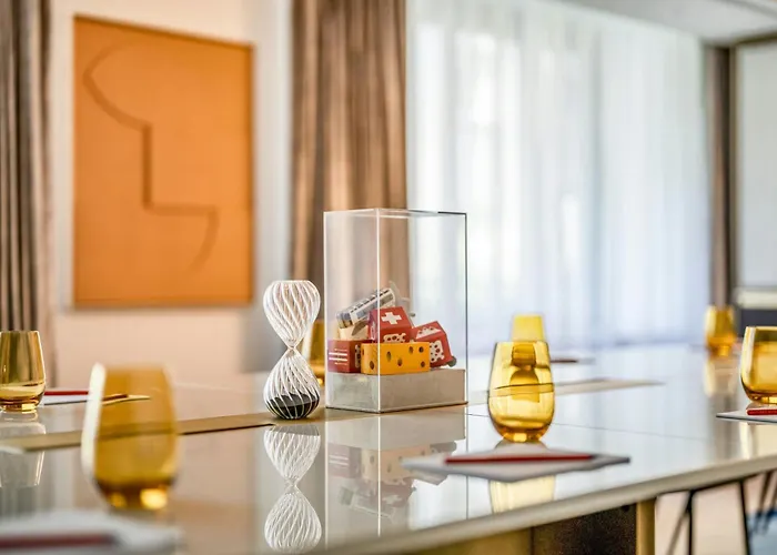 Neues Schloss Privat Zurich, Autograph Collection