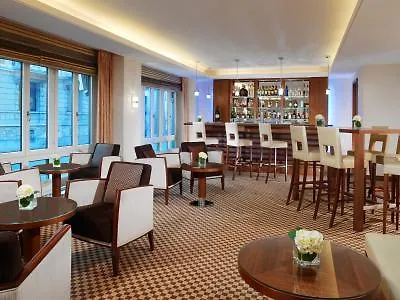 Neues Schloss Privat Zurich, Autograph Collection Zurique