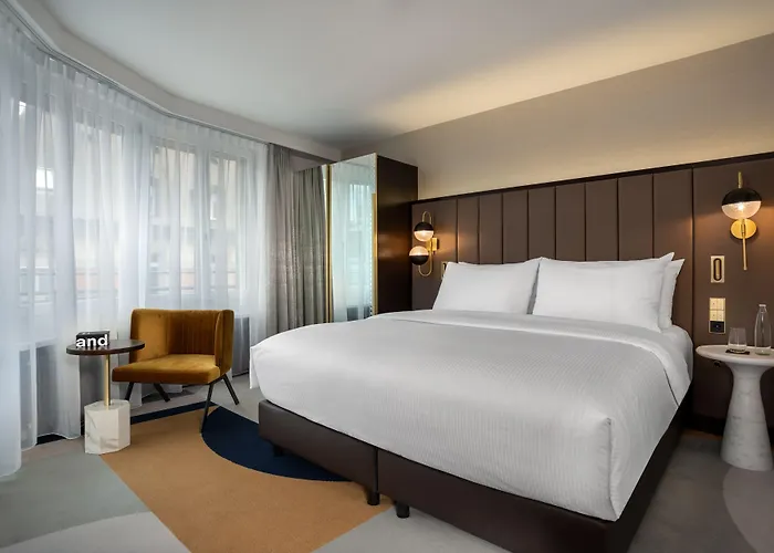 Neues Schloss Privat Zurich, Autograph Collection 苏黎世