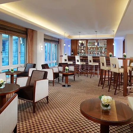 Neues Schloss Privat Zurich, Autograph Collection 5* زيورخ