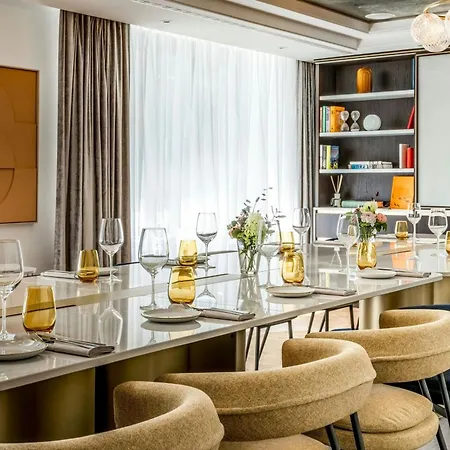 Neues Schloss Privat Zurich, Autograph Collection فندق