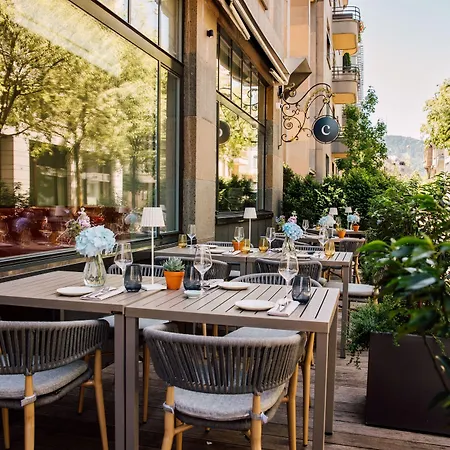 Neues Schloss Privat Zurich, Autograph Collection