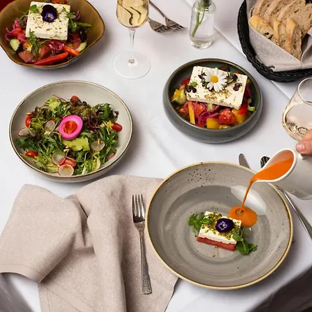 Neues Schloss Privat Zurich, Autograph Collection