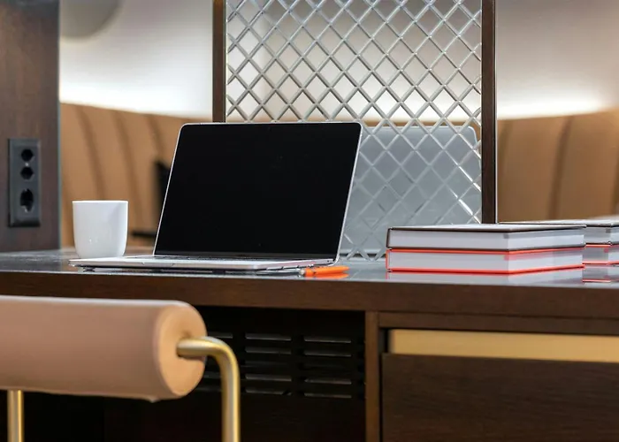 Neues Schloss Privat Zurich, Autograph Collection