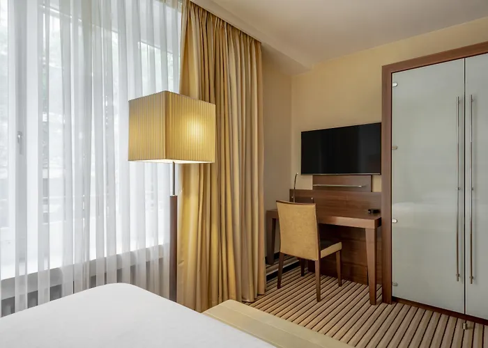 Neues Schloss Privat Zurich, Autograph Collection Hotel