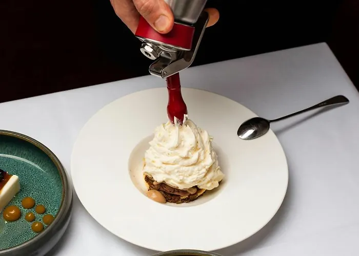 Neues Schloss Privat Zurich, Autograph Collection