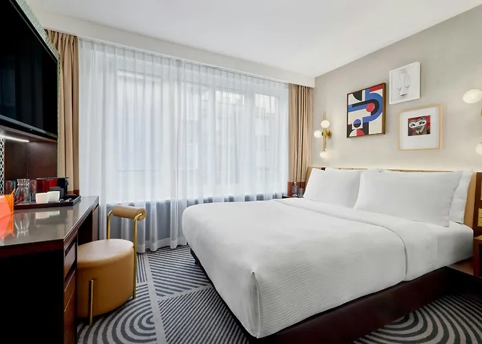 Neues Schloss Privat Zurich, Autograph Collection